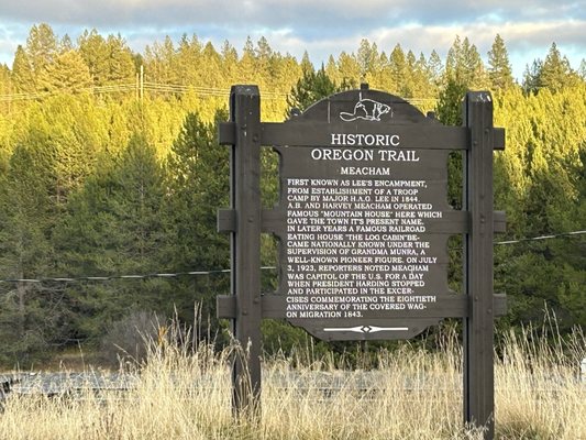Picture of the Historic Oregon Trail sign in Meacham